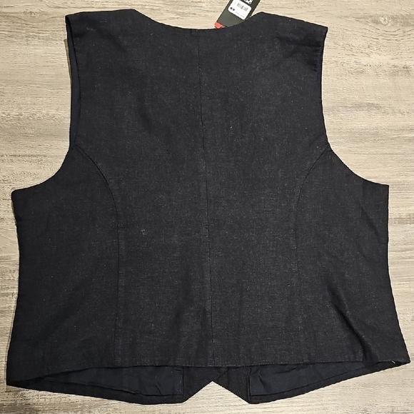 Express Black Button-Up Vest - Picture 5 of 7